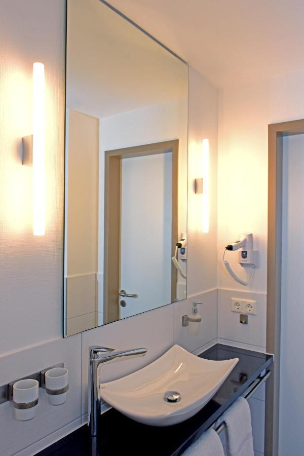 Der Eichenhof Hotel Hellwege ภายนอก รูปภาพ